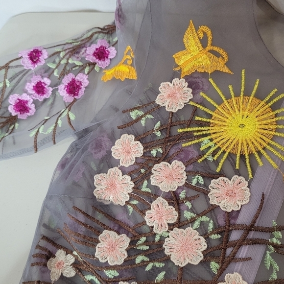 BLUEOXY Floral Embroidered Sheer Gray Mesh Dress Overlay - Size XS/S ** FLAWED - Picture 7 of 16